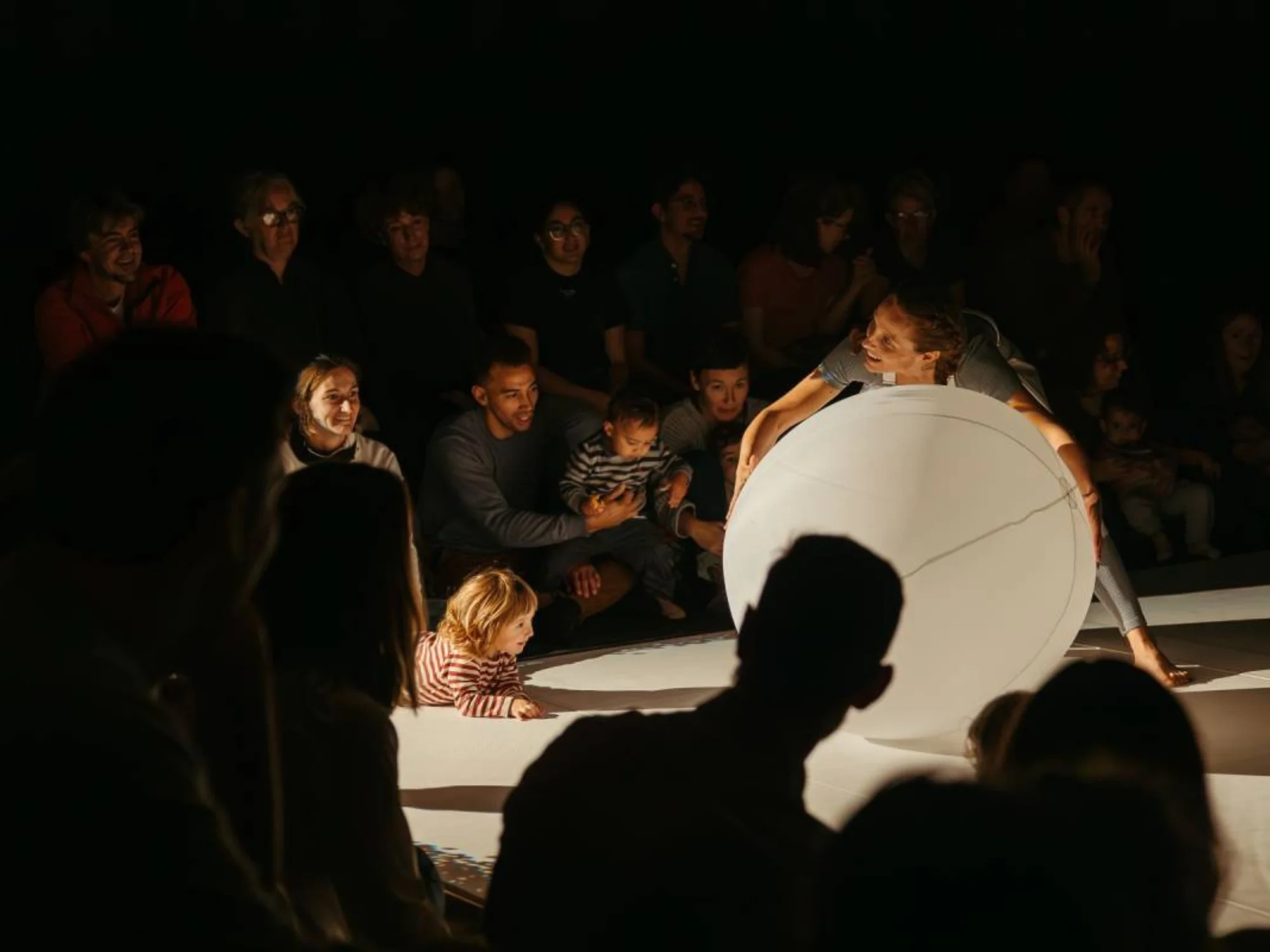 Una de les actuacions del festival elPetit | © Platea Films