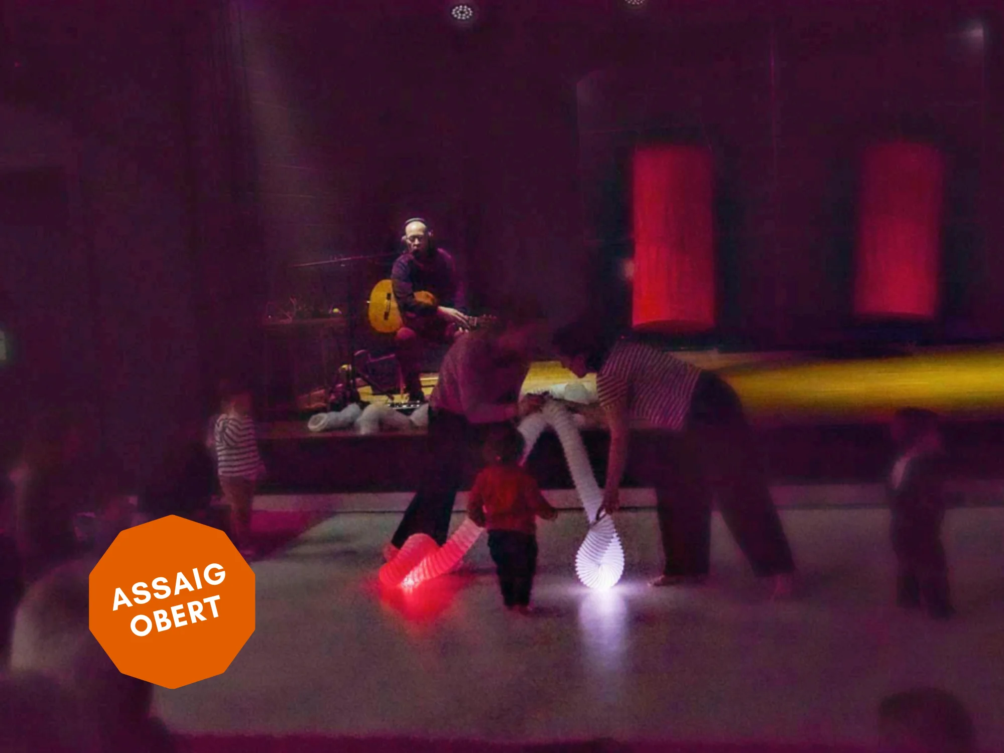 Tubs en escena (assaig obert)