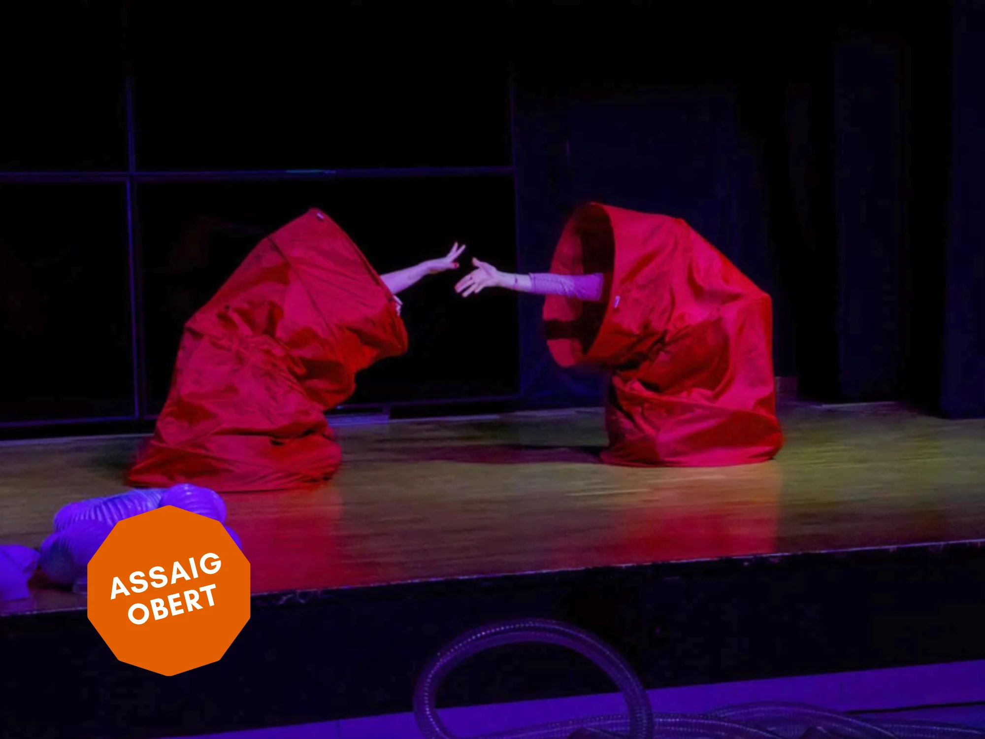 Tubs en escena (assaig obert)