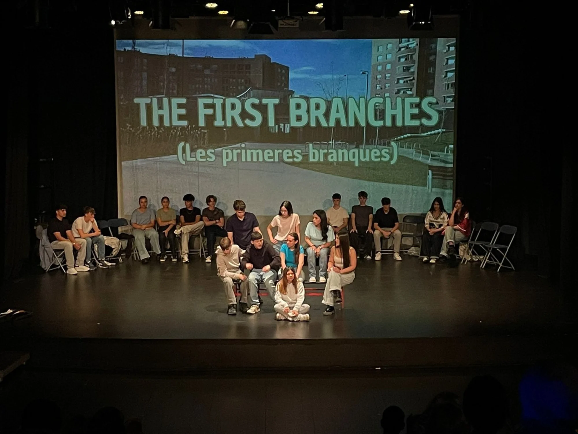 Institut Ca n'Oriac & Compagnie 22 - Adolescència